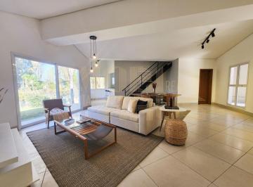 Casa · 150m² · 3 Quartos · 6 Vagas · Casa em condomínio à venda em Interlagos | 3 quartos