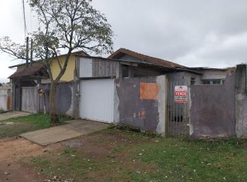 Casa de 6 quartos, São José dos Pinhais · Duas casas com 110m2 e 160m2 - terreno 15 x 40 - Locadas valor total R$ 1.860,00