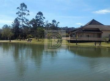 Casa · 255m² · 3 Quartos · 4 Vagas · ÓTIMA CASA - 3 SUÍTES - CONDOMÍNIO COM LAGO.