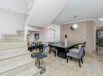 Casa · 226m² · 3 Quartos · 7 Vagas · Sobrado a venda no Bairro da Mooca 3 quartos e quintal