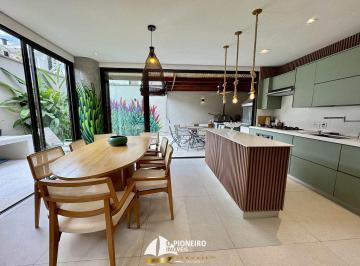 Casa · 269m² · 5 Quartos · 2 Vagas · Casa de condomínio, em Juquehy, disponível para locação.