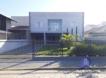 Casa · 240m² · 5 Quartos · 4 Vagas · Casa à venda no bairro Meia Praia - Navegantes/SC