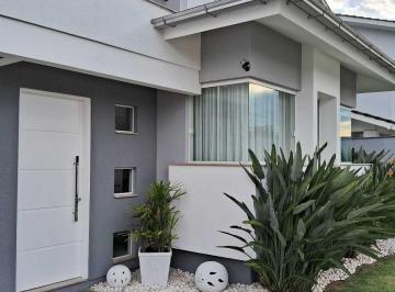 Casa · 200m² · 3 Quartos · 2 Vagas · Casa à venda no bairro São Luiz - Criciúma/SC