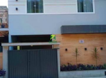 Foto 01 · Imóvel à venda em Casimiro de Abreu-RJ: Casa com 2 quartos, 2 salas, 2 banheiros e 1 vaga de garagem