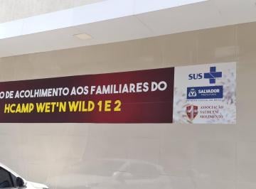 Foto 01 · Prédio pronto para funcionar Clínica Médica, Rio Vermelho - Frente de Rua Movimentada