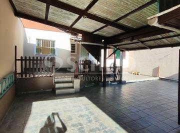 Casa · 128m² · 3 Quartos · 3 Vagas · Casa ampla com 300m² de terreno e construção 128m², 3 dormitórios e edícula.
