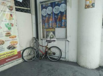Comercial · 73m² · LOJA DE 75 METROS NO POSTO SEIS COLADA A PRAIA!