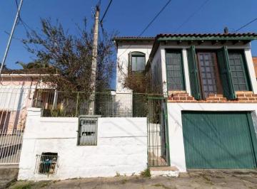 Casa · 102m² · 3 Quartos · 1 Vaga · Casa com 3 dormitórios para locação no bairro  Teresópolis - Porto Alegre/RS