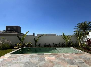 Casa · 367m² · 5 Quartos · 4 Vagas · Sobrado com 5 quartos à venda, Condomínio Jardins Gênova - Uberlândia/MG