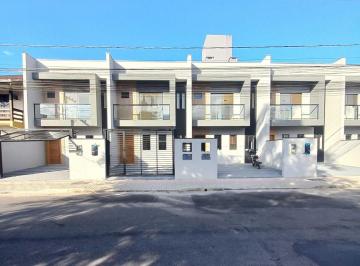 Casa · 85m² · 2 Quartos · 2 Vagas · Sobrado à venda no bairro Costa e Silva - Joinville/SC