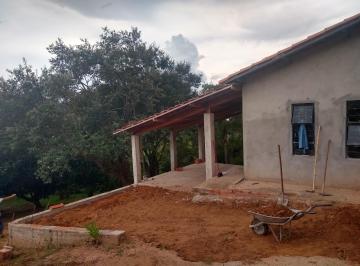 Rural de 1 quarto, Bofete · Lindo Sitio de 33 mil m² com casa, rio, nascentes