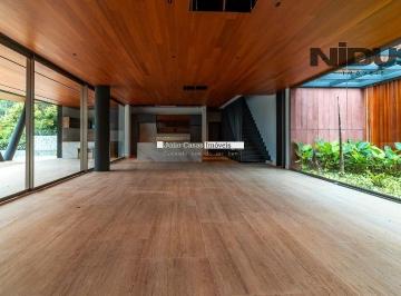 Foto 01 · Casa de Luxo no Condomínio Barreiro: 5 Quartos, 5 Suítes, 3 Salas, 2 Vagas, 700m² em Araçoiaba da Se