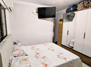 igv9iy2ytfmndm0zti0mjm3_md · Casa à Venda em Loteamento Chamonix, Londrina - PR
