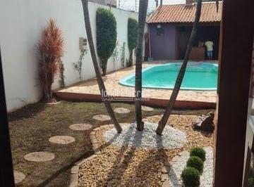 6de80ai2ytfmn2m1nmewy2jj_md · Casa à venda 2 Quartos, 5 Vagas, 300M², Jardim Imagawa, Londrina - PR