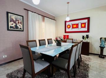 Casa · 300m² · 3 Quartos · Casa à venda - no Jardim Saira