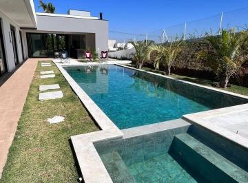 Casa · 1019m² · 4 Quartos · Casa à venda - em Kurumin