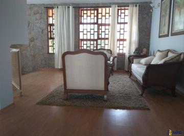 Casa · 300m² · 3 Quartos · Casa à venda - no Jardim Maria do Carmo