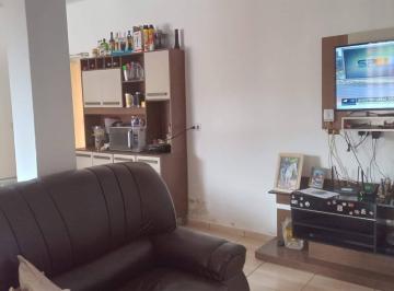 Casa · 2 Quartos · Casa à venda - no Centro