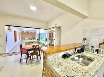 Casa · 180m² · 2 Quartos · Casa à venda - no Centro