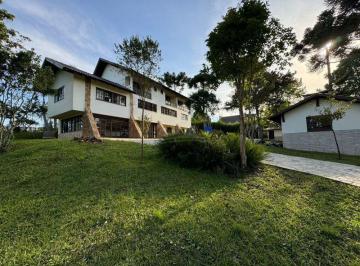 Casa · 570m² · 5 Quartos · 3 Vagas · CASA / SOBRADO QUATRO BARRAS - PR
