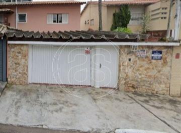 Casa · 199m² · 3 Quartos · 4 Vagas · Sobrado com 3 Quartos e 3 banheiros à Venda