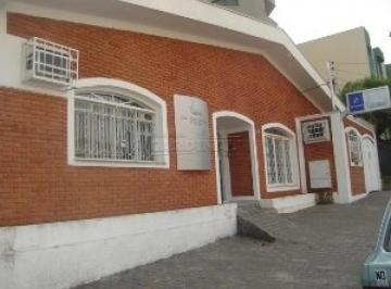 frente · Comercial Sala em São Carlos