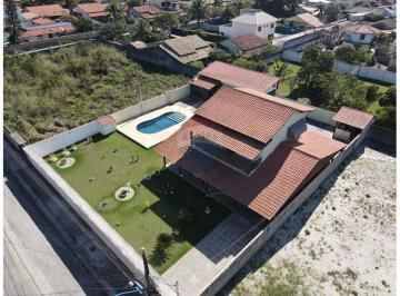 Casa · 380m² · 5 Quartos · 6 Vagas · Casa no Jardim Atlântico Leste com cinco dormitórios,piscina e amplo quintal.