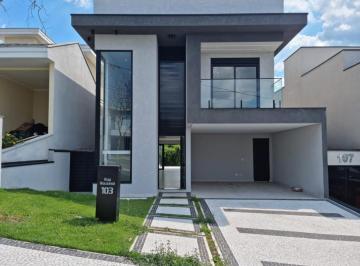 Foto 01 · Residência em condomínio fechado de 3 suítes com closet e piscina no New Ville