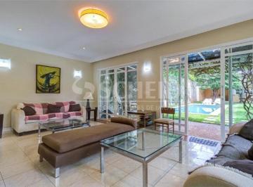 Casa · 370m² · 4 Quartos · 5 Vagas · Mobiliada Belíssima Casa em Campo Belo com 4 Suítes, Jardim e Piscina