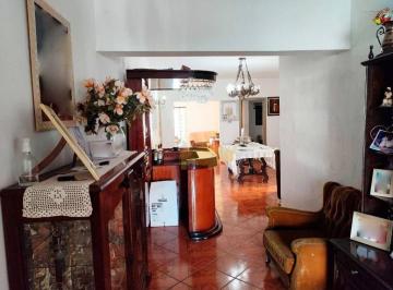 310c903497c5c3bcb0d6a656511f77580f201c03 · Casa com 5 dormitórios à venda, 430 m² construída, total 700m² por R$ 1.380.000 - Centro - Rio Claro