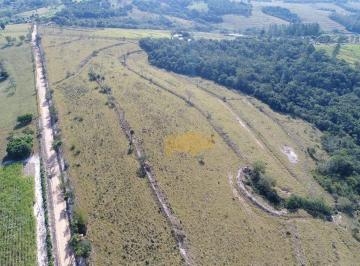 18c487b3e08eabe8a875702d4f35065f67652863 · Sítio à venda, 193600 m² por R$ 1.500.000,00 - Zona Rural - Rio Claro/SP