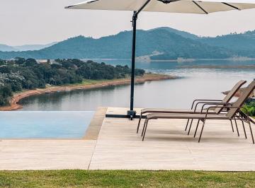 Casa de 3 quartos, Piracaia · Linda Casa no Condomínio Riviera do Jaguari na Represa em Piracaia