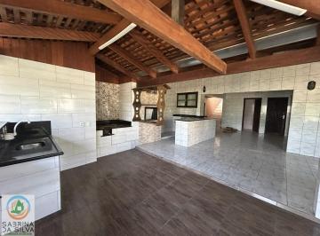 Casa · 186m² · 3 Quartos · 2 Vagas · Casa com 3 Dormitórios e Área de Festas no Bairro Água Verde – Blumenau/SC
