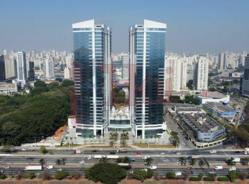 Comercial · 225m² · 6 Vagas · Aluga sala ou vende 225 m². Pode se tornar uma de 450² marginal Tietê