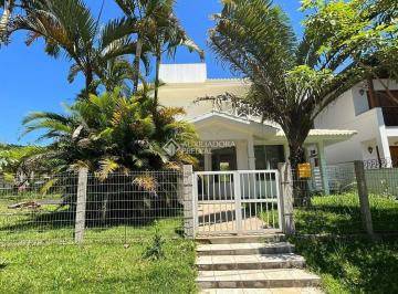 452378_i61VI4C3A14Yc6Z3TNp_452378655f859721699.jpg · Casa de Esquina com Potencial Comercial no Bairro Panorâmico, Garopaba, SC