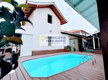 Casa · 190m² · 4 Quartos · 3 Vagas · Casa com piscina em Daniela - temporada - Florianópolis – SC