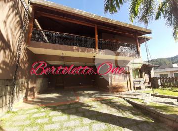 Casa de 4 quartos, São Paulo · Sobrado à venda em condomínio fechado, 296m2, 4 suítes, 4 vagas. Parque Itaguaçu