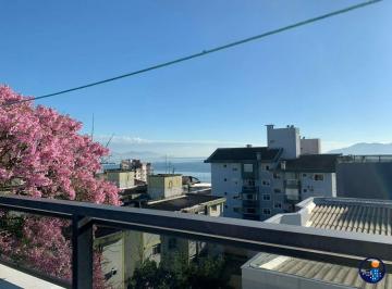 Apartamento · 245m² · 3 Quartos · 2 Vagas · Cobertura para venda bem localizada em Florianópolis, 3 quartos (suíte) com 2 vagas de garagem bairr