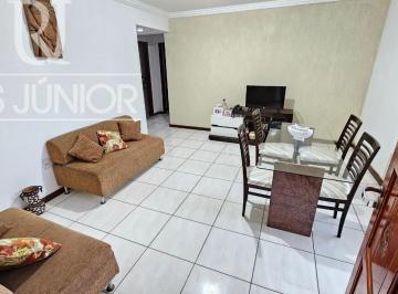 Foto 01 · O SEU AMPLO APARTAMENTO COM SUÍTE E GARAGEM PRIVATIVA E COBERTA EM PRAIA DE IPITANGA!