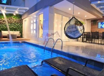 Casa · 175m² · 3 Quartos · 2 Vagas · Casa Triplex com 3 suítes decorada e climatizda à venda em Embaré, Santos/SP