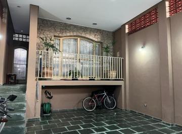 Casa · 185m² · 3 Quartos · 2 Vagas · Sobrado a Venda na Vila Jaboticabeira, Taubaté.