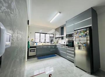Casa · 238m² · 3 Quartos · 3 Vagas · Casa de 238m² em Parque Industrial Lagoinha - Ribeirão Preto: 3 quartos, 4 ba...