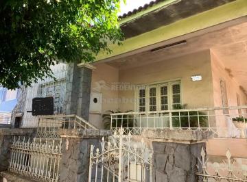 Casa · 868m² · 6 Quartos · 2 Vagas · Casa de Frente para Praça em Mirassol