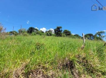 c35e19513c06d03b0212a422efac3ef27d02bacf · Ótimo terreno a venda na cidade de Pinhalzinho com 1.600 m² de área total, semi plano, com uma marav