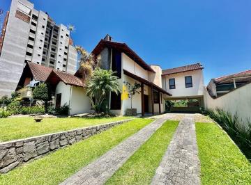 Casa · 374m² · 5 Quartos · 2 Vagas · Casa à venda no bairro Centro - Timbó/SC