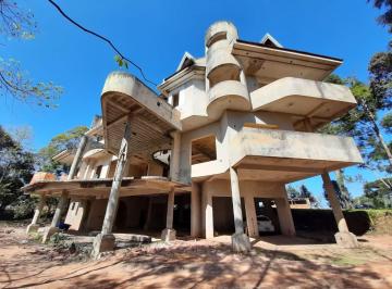 Terreno , Almirante Tamandaré · Terreno de 8000m2 e casa em construção na Wadislau Bugalski.