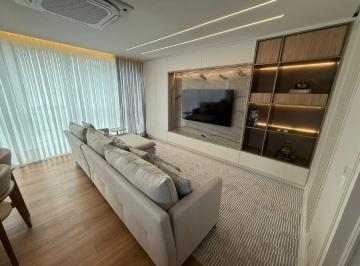 Apartamento · 151m² · 4 Quartos · 3 Vagas · Apartamento à venda no Ed. Skyline em Balneário Camboriú