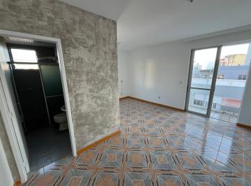 Apartamento · 33m² · 1 Quarto · 1 Vaga · Apartamento de 1 dormitório, sacada, vista livre, 1 vaga de garagem, ideal airbnb