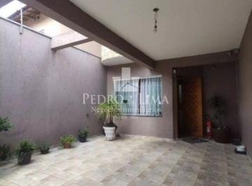 Casa · 180m² · 3 Quartos · 2 Vagas · Casa na Vila Ema com 3 quartos (1 suíte), amplo quintal e 2 vagas