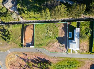 Terreno · 1011m² · Terreno à venda no Condomínio Campos do Jordão, pr